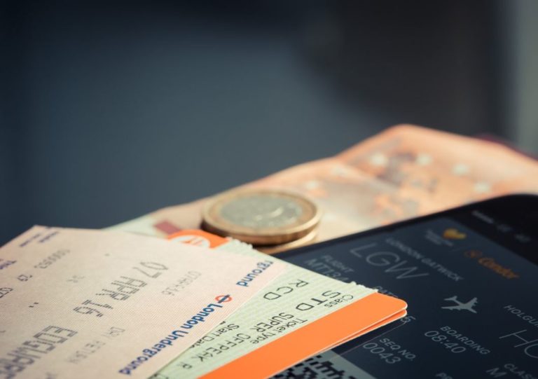 11 Online hacks for finding the cheapest airfare tickets